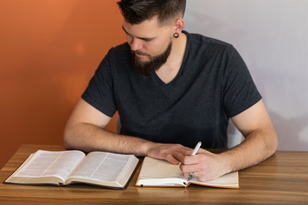 5 Ways Journaling Can Help you Be a Better Man